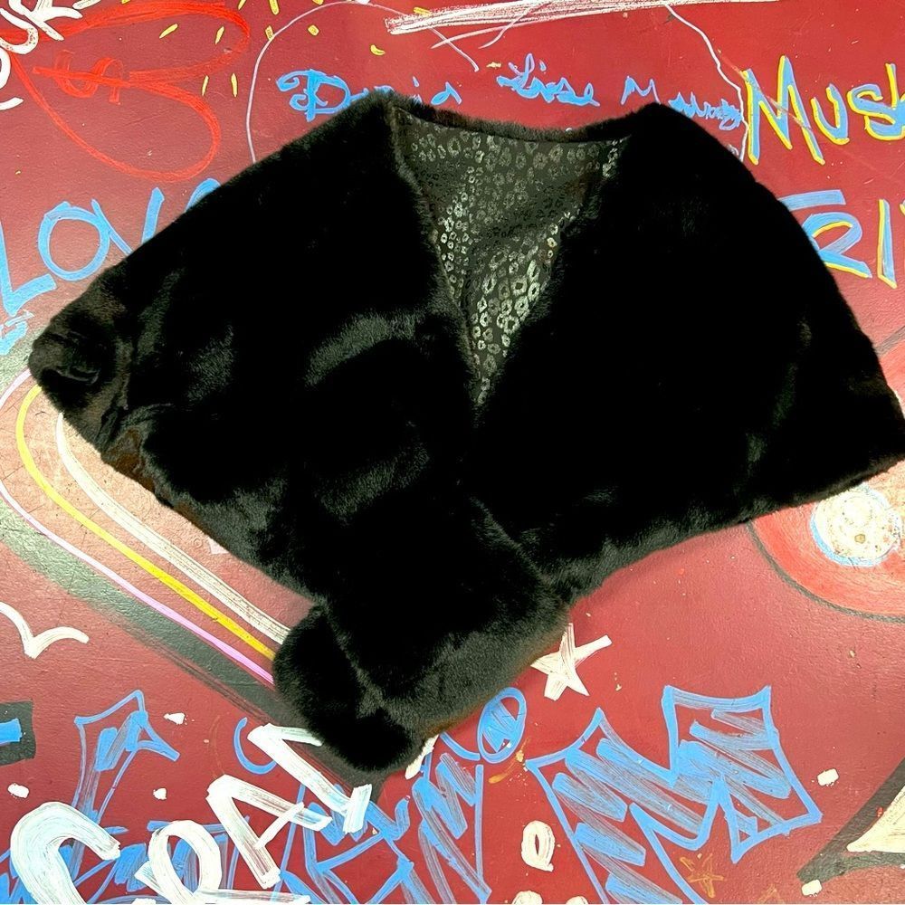 Badgley Mischka Black Faux Fur Wrap